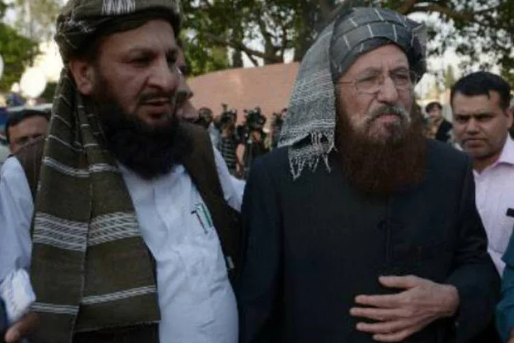Membros do comitê de negociação do Tehreek-e-Taliban Pakistan (TTP): insurgentes pediram recentemente ao governo a libertação de 300 partidários (Faroq Naem/AFP)