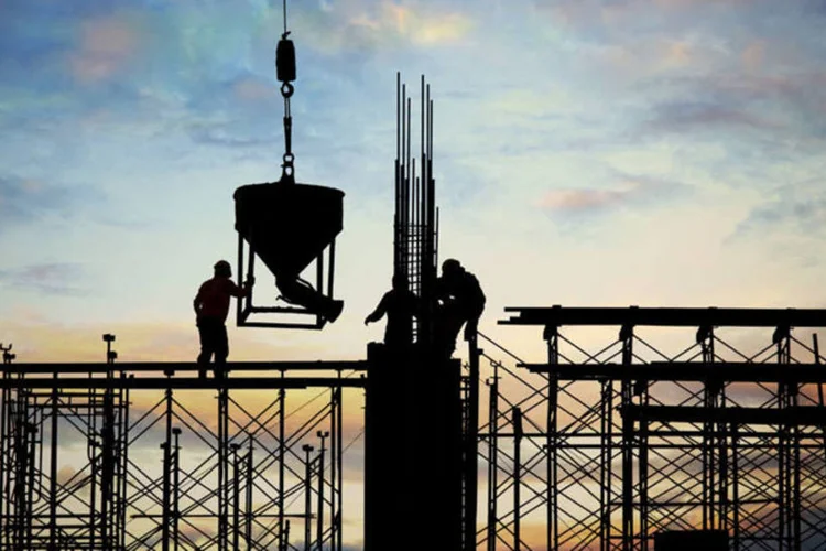 
	Constru&ccedil;&atilde;o: o segundo m&ecirc;s do ano foi considerado regular por 57,9%, enquanto 26,3% definiram o per&iacute;odo como ruim
 (Thinckstock)