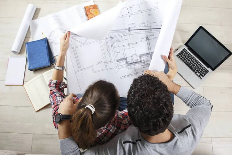 A decisão depende do seu orçamento, urgência na mudança e expectativa de valorização (Thinkstock/SolisImages)