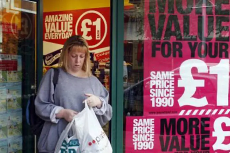 Compras em Londres: a queda do consumo está tendo um grande impacto na economia do Reino Unido (Adrian Dennis/AFP)