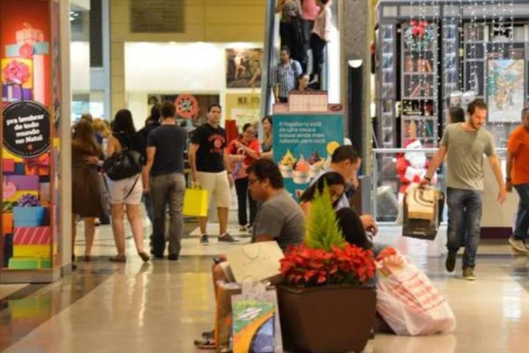 
	Shopping: de acordo com estimativas da associa&ccedil;&atilde;o, em janeiro e fevereiro o setor cresceu 7,3%
 (Valter Campanato/Agência Brasil)