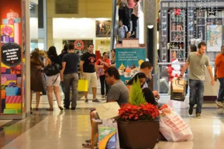 Shopping no centro de Brasília tem movimento intenso nos últimos dias antes do Natal (Valter Campanato/Agência Brasil)