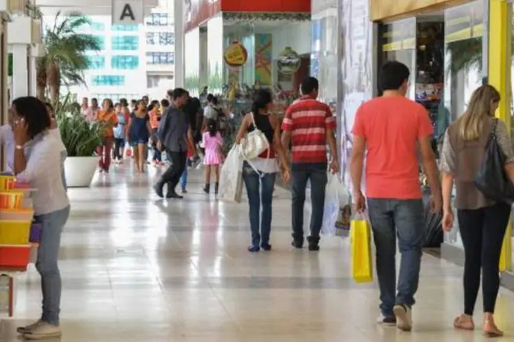 
	Shoppings: cinema e alimenta&ccedil;&atilde;o s&atilde;o os principais atrativos dos shoppings aos domingos
 (Valter Campanato/Agência Brasil)