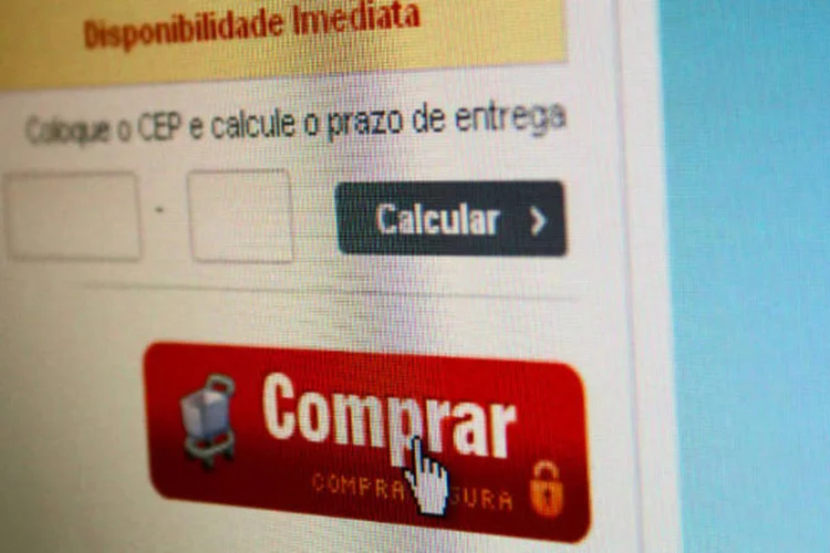 Comércio eletrônico: na comparação com o primeiro trimestre de 2012, a intenção de compras registrou baixa de 2,4 pontos porcentuais (Marcos Santos/USP Imagens)