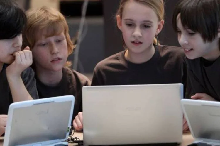 Os especialistas acreditam que as mídias sociais podem ajudar o ensino (Getty Images)