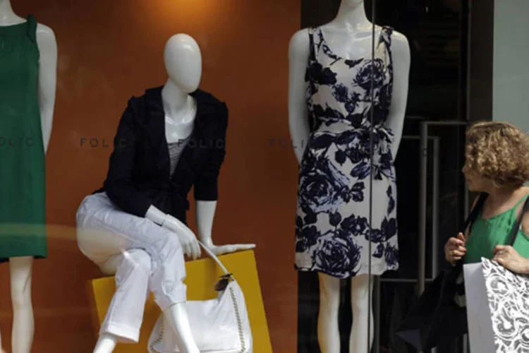 
	O item vestu&aacute;rio e cal&ccedil;ados lidera as inten&ccedil;&otilde;es de compras com 18,8%, seguido por inform&aacute;tica (11%) e viagem e turismo (10,6%)
 (Ricardo Moraes/Reuters)