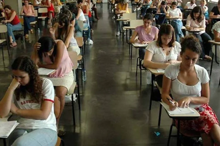 No ano passado, um total de 15.444 servidores públicos foram contratados ante os 39.883 chamados no ano anterior, segundo dados do Ministério do Planejamento (Alexandre Durao)