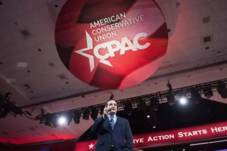 O senador republicano Ted Cruz disursa na Conferência de Ação Política Conservadora  (Nicholas Kamm/AFP)