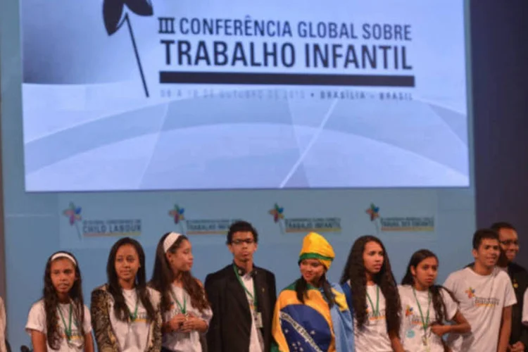 
	&nbsp;3&ordf; Confer&ecirc;ncia Global sobre Trabalho Infantil: ao longo da confer&ecirc;ncia, foram discutidas quest&otilde;es como transfer&ecirc;ncia de renda, educa&ccedil;&atilde;o e &nbsp;pol&iacute;ticas sociais&nbsp;
 (Agência Brasil)