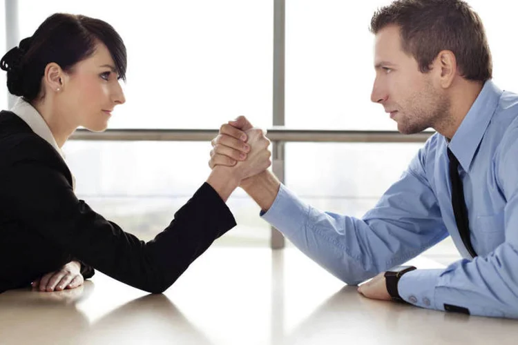 Conflito; briga; disputa; empresa; empresa familiar; braço de ferro (Thinkstock/Divulgação)