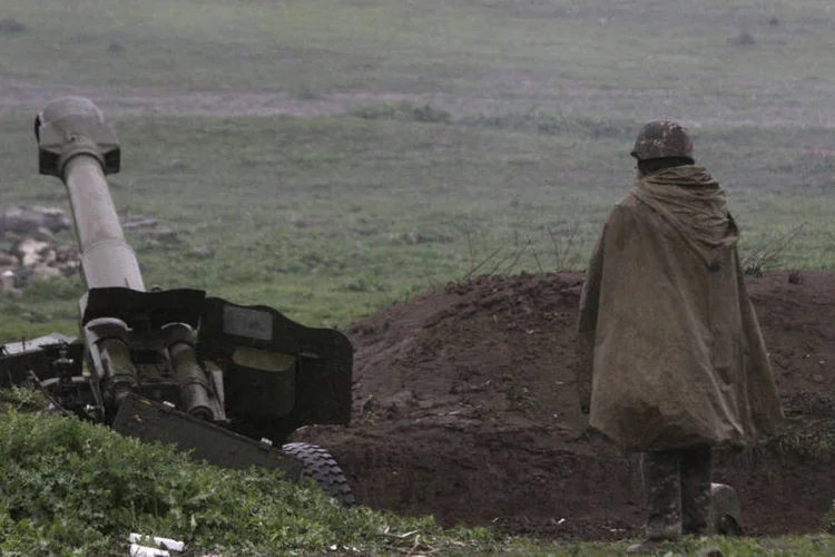 
	Conflito: quando ocorreram os maiores combates desde a entrada em vigor do cessar-fogo em 1994, foram detectadas comunica&ccedil;&otilde;es por r&aacute;dio em turco
 (Vahram Baghdasaryan / Reuters)