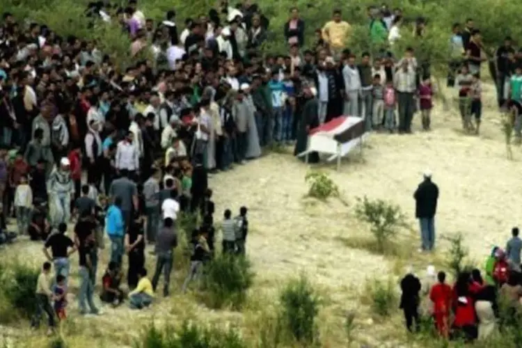 Funeral de vítima de repressão na Síria: ONU quer o fim da violência contra civis (AFP/STr)