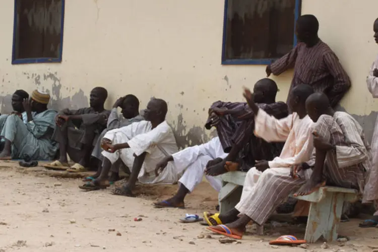 
	Refugiados na Nig&eacute;ria: militantes do Boko Haram sequestraram centenas de pessoas no ano passado. Os meninos s&atilde;o recrutados como combatentes e as meninas, como escravas sexuais
 (Samuel Ini/ Reuters)