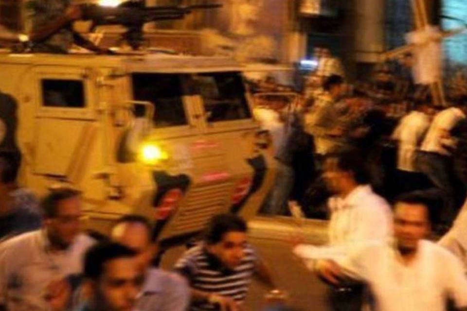 Temor por transição política egípcia após violência no Cairo