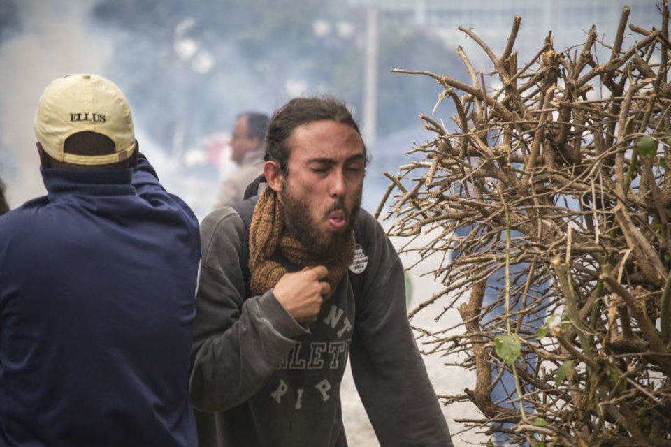 Comissão lança nota de repúdio à violência da PM no PR