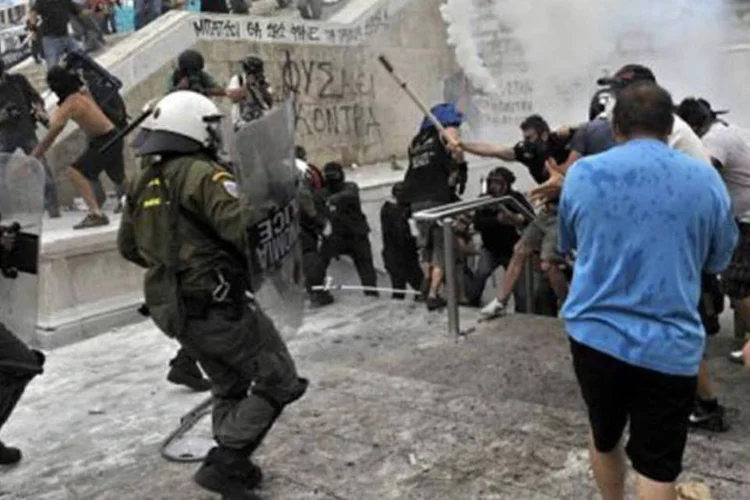 Protestos na Grécia: ao contrário da população, FMI celebrou acordo (Louisa Gouliamaki/AFP)