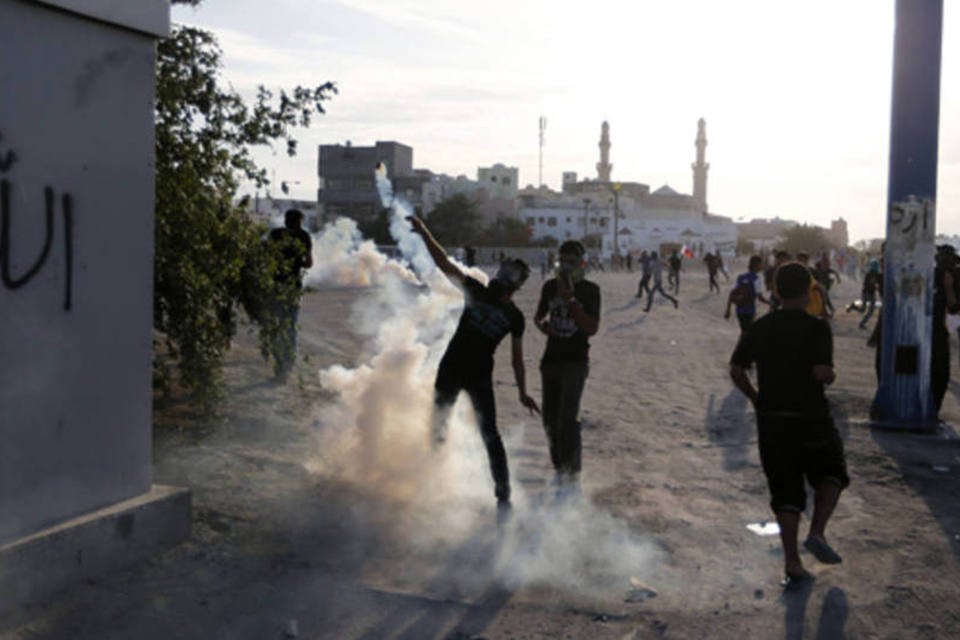 Ataque a bomba deixa três policiais mortos no Bahrein