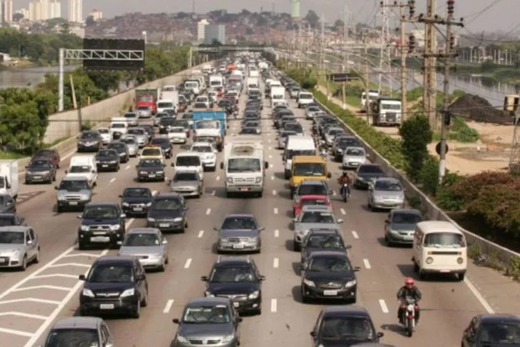 
	Congestionamento na Marginal Pinheiros: o acidente ocorreu no fim da noite de quarta-feira, 11, por volta das 23h
 (Fernando Moraes)