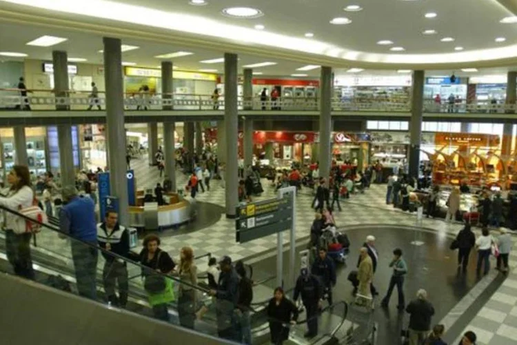 Aeroporto de Congonhas: Todos os passageiros que tiveram voos cancelados, atrasados ou remanejados devem entrar em contato com a companhia aérea responsável pelo transporte (Divulgação)