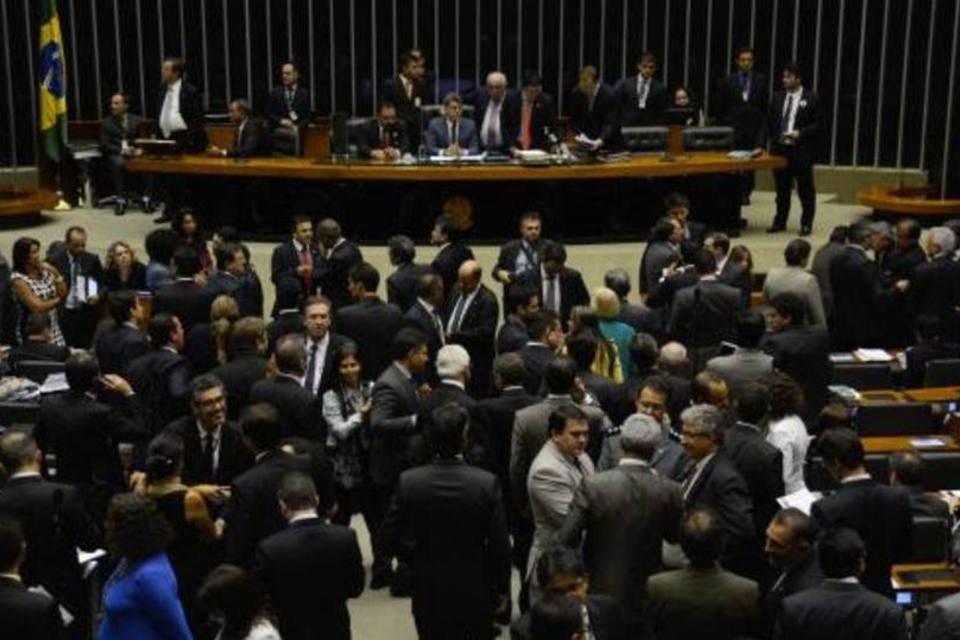 Comissão do Congresso adia votação da MP 675 para 4ª