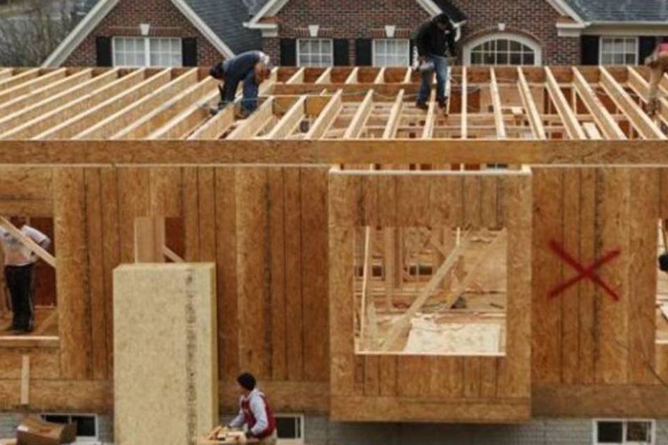 Construção de moradias cai nos EUA; permissões sobem