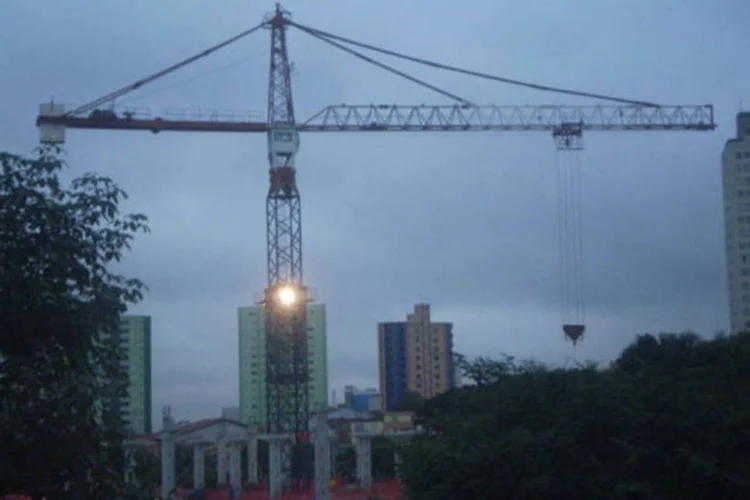 Setor de construção foi puxados para cima devido ao reajuste nos preços de mão de obra, realizados nesta época do ano (Pedro Zambarda/EXAME.com)