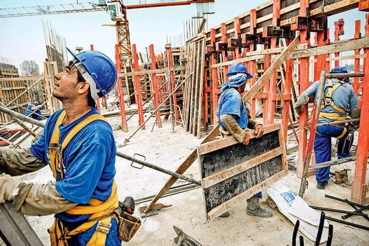 
	Constru&ccedil;&atilde;o: comparadas com o m&ecirc;s anterior, as vendas em maio aumentaram 5,3%
 (Alexandre Battibugli/Exame)