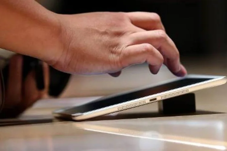 
	iPad: a ado&ccedil;&atilde;o dos tablets pelos brasileiros ainda &eacute; baixa
 (Justin Sullivan/AFP)