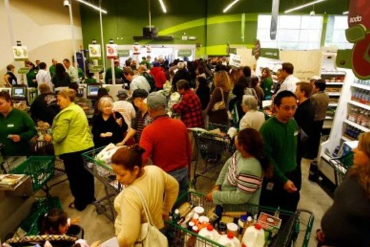 
	Consumo em baixa: a maioria das fam&iacute;lias (62,9%) pesquisadas considerou o momento desfavor&aacute;vel para a compra de bens dur&aacute;veis
 (.)