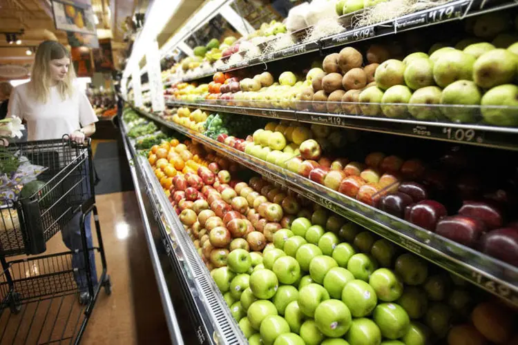 
	Supermercado: todos os setores que comp&otilde;em o varejo ampliado registraram queda. Os que vendem bens semidur&aacute;veis e dur&aacute;veis puxaram o ICVA para baixo
 (thinkstock)