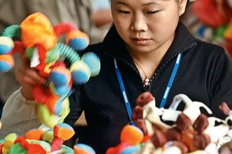 Economia chinesa pode depender menos de exportações (Peter Parks/AFP)