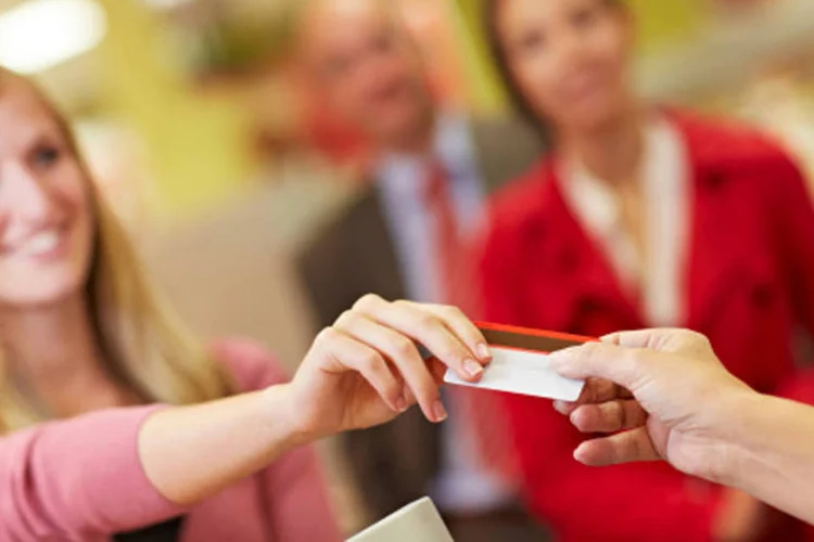 
	O valor m&eacute;dio de cada compra na semana de Natal deste ano foi de 102 reais, queda de 1,6% em rela&ccedil;&atilde;o ao valor m&eacute;dio de 2013
 (Getty Images)