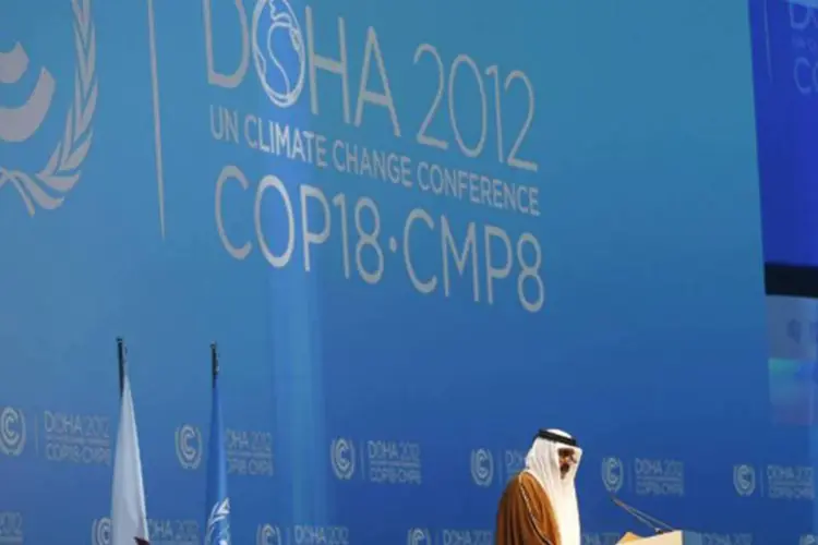 
	Khalifa al-Thani na COP 18: Os artigos na edi&ccedil;&atilde;o especial da Climate and Development analisam casos de pol&iacute;ticas e medidas de desenvolvimento sustent&aacute;vel
 (REUTERS/Fadi Al-Assaad)