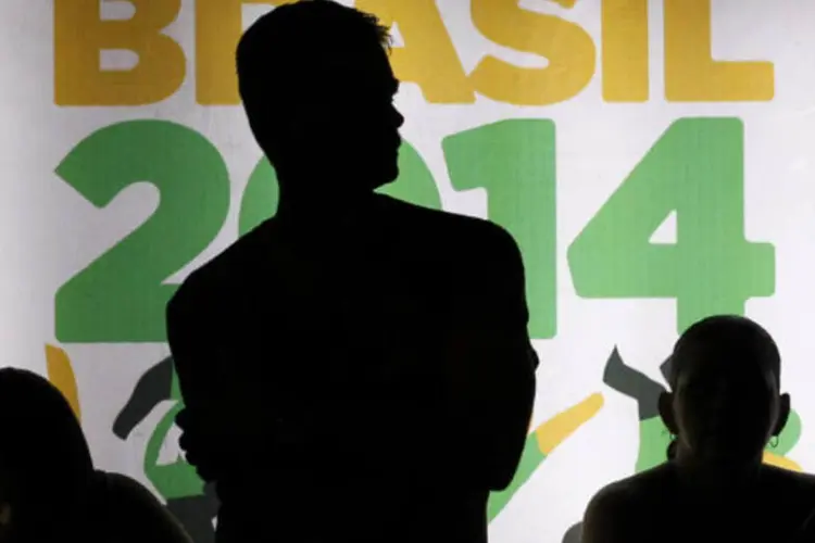 
	Copa 2014: 52% acham que legado deixado pelo evento para a imagem do Brasil ser&aacute; negativo
 (Marcos Brindicci/Reuters)