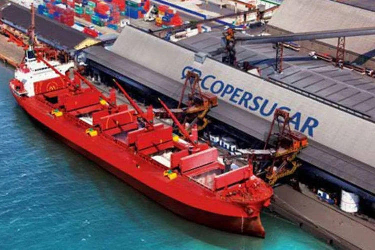 
	Copersucar: embarques no terminal a&ccedil;ucareiro de Santos dever&atilde;o voltar ao normal apenas em fevereiro de 2015, retomando uma capacidade anual de 10 milh&otilde;es de toneladas ano
 (Divulgação/Copersucar)