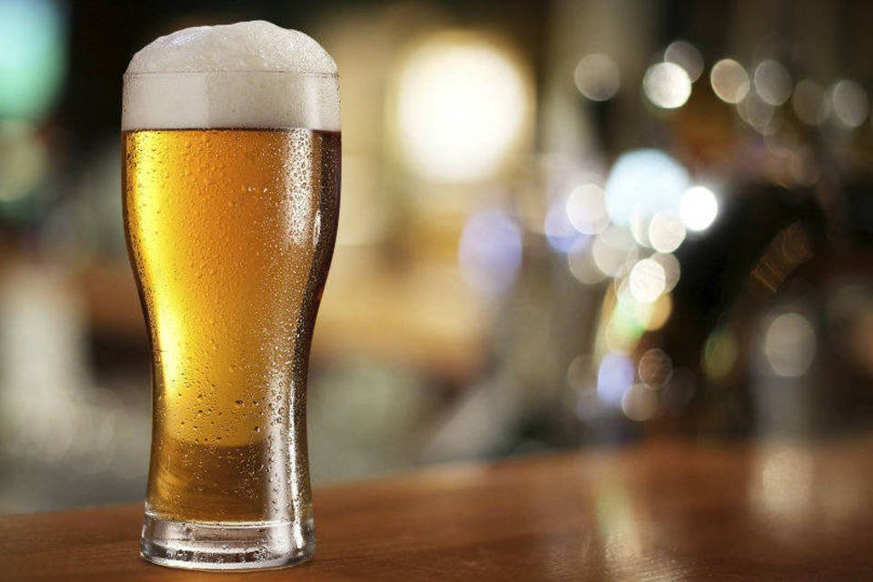 Produção brasileira de cerveja cai 10,7% em maio, diz Sicobe