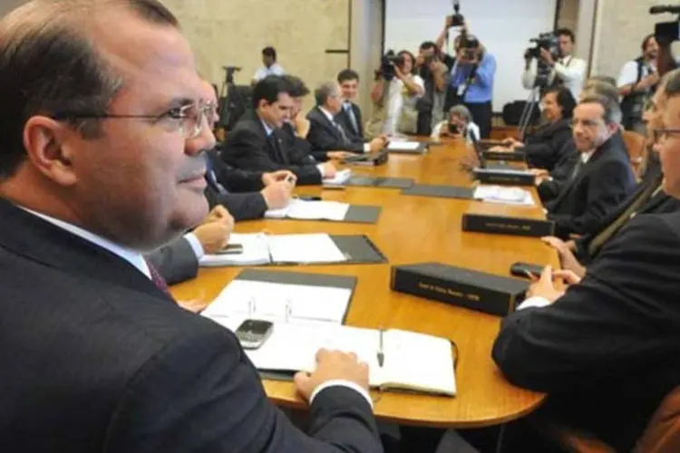 
	 O presidente do Banco Central, Alexandre Tombini, coordena reuni&atilde;o do Copom
 (Elza Fiúza/ABr)
