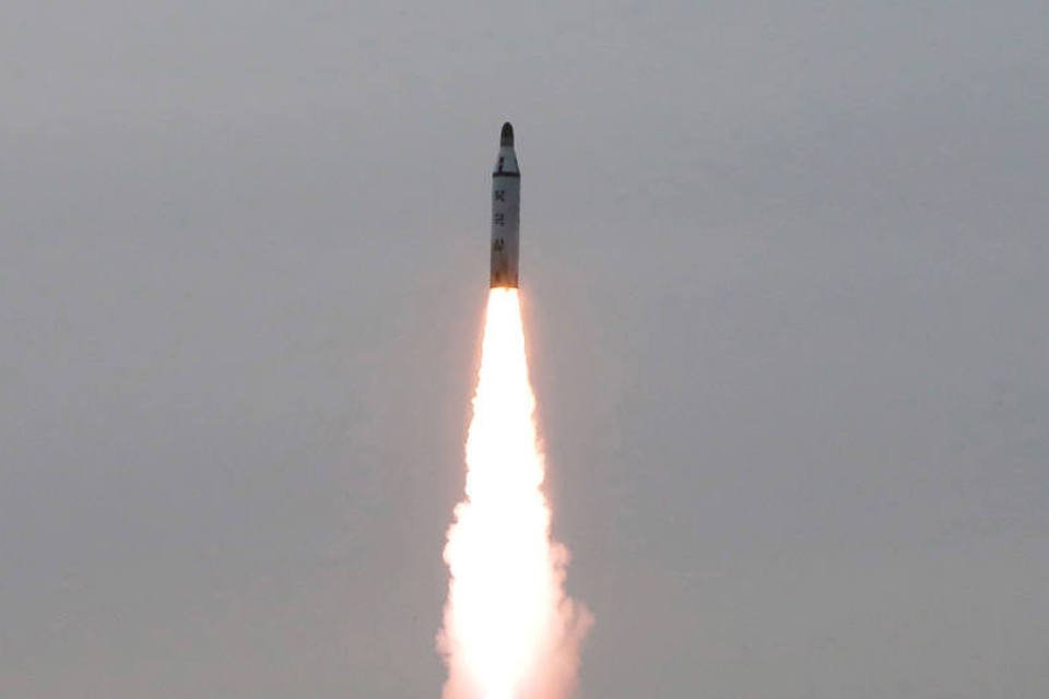 Coreia do Norte disparou três mísseis balísticos, diz Seul