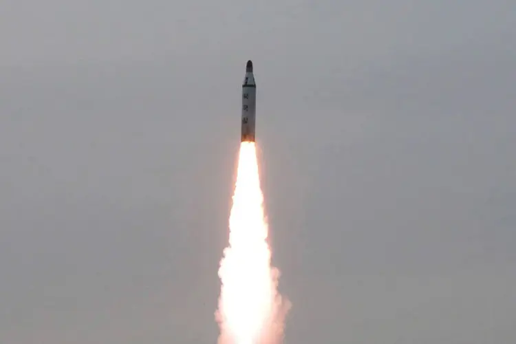 
	Teste de m&iacute;ssil da Coreia do Norte: arma teria falhado nos primeiros est&aacute;gios de voo
 (KCNA / Reuters)