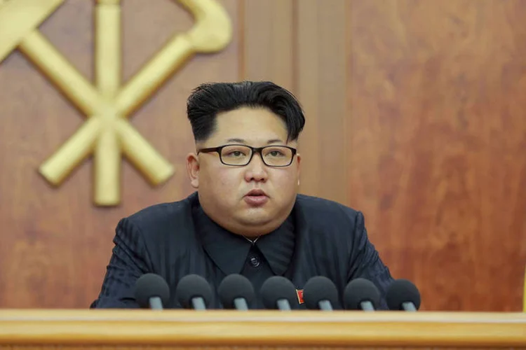 
	Kim Jong Un: navio de carga norte-coreano Grand Karo chegou ao porto de Rizhao, no nordeste da China, alguns dias atr&aacute;s, mas o porto n&atilde;o permitiu que a embarca&ccedil;&atilde;o atracasse
 (Kyodo / Reuters)