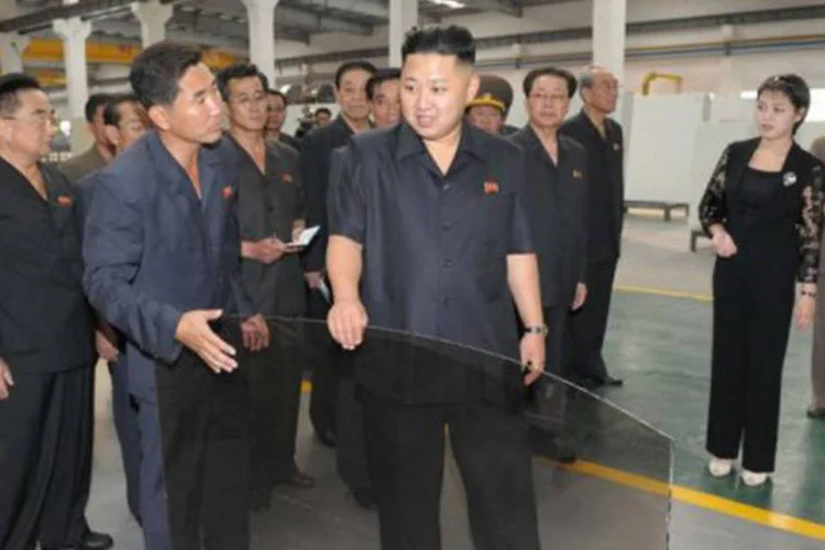 
	Kim Jong-Un em visita a uma f&aacute;brica de Pyongyang
 (Kcna Via Kns/AFP)