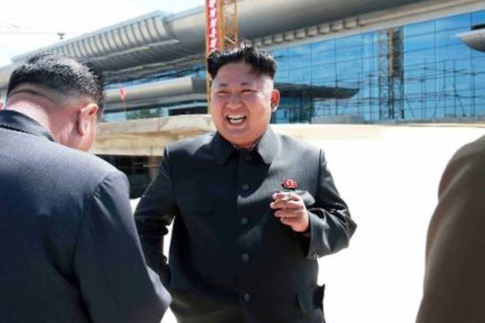 Kim Jong-un parabeniza presidente chinês, mas não aparece