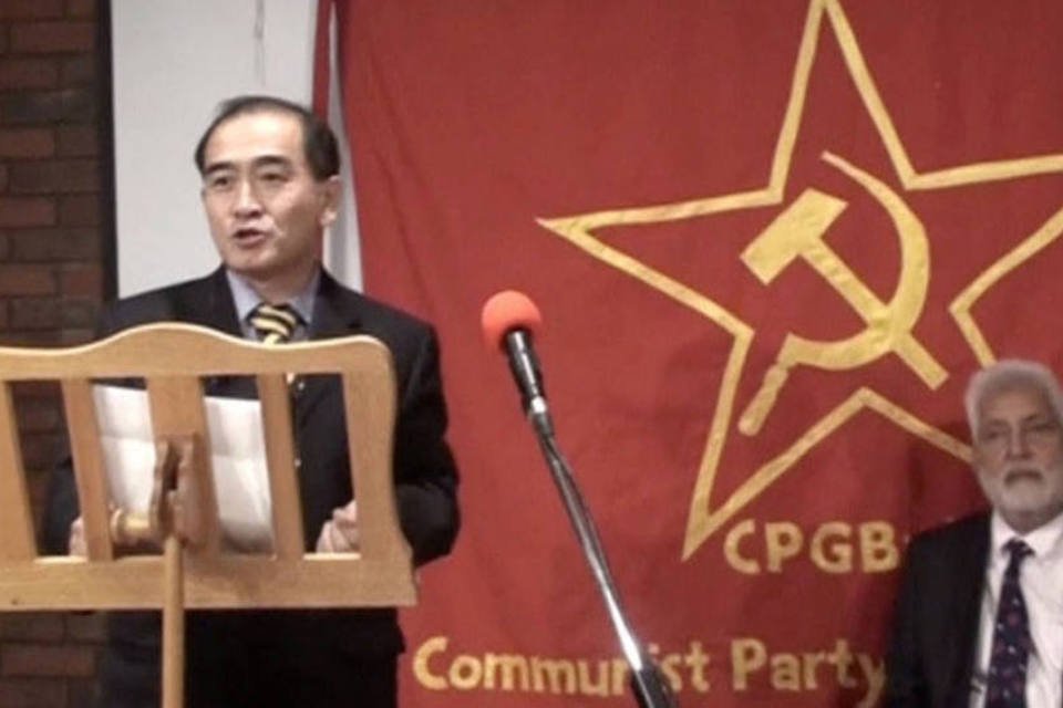 Diplomata norte-coreano foragido desertou para Coreia do Sul