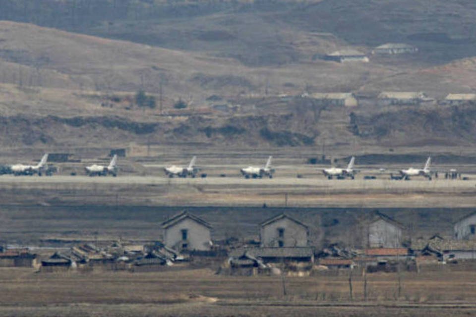 EUA prometem defender Japão de ameaça nuclear norte-coreana