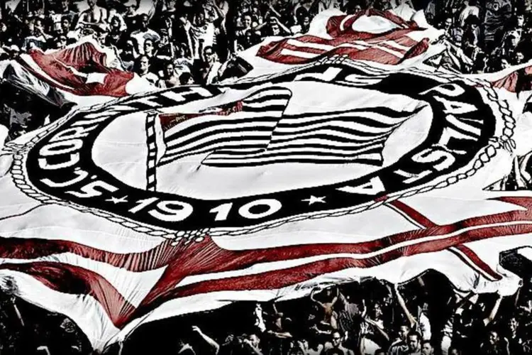 
	Corinthians: clube alegou conseguir propostas melhores que a da Caixa, que tinha oferecido os R$ 30 milh&otilde;es atuais para continuar patrocinando uniforme
 (Reprodução/Corinthians)