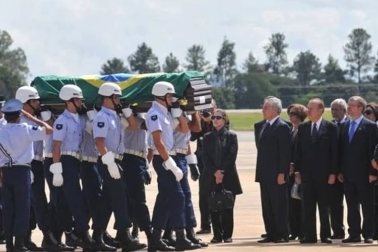 Corpo do ex-vice-presidente José Alencar chega ao Planalto para ser velado (ABr)