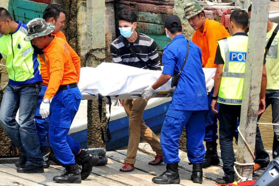 50 mortos em naufrágio de barco com migrantes na Malásia