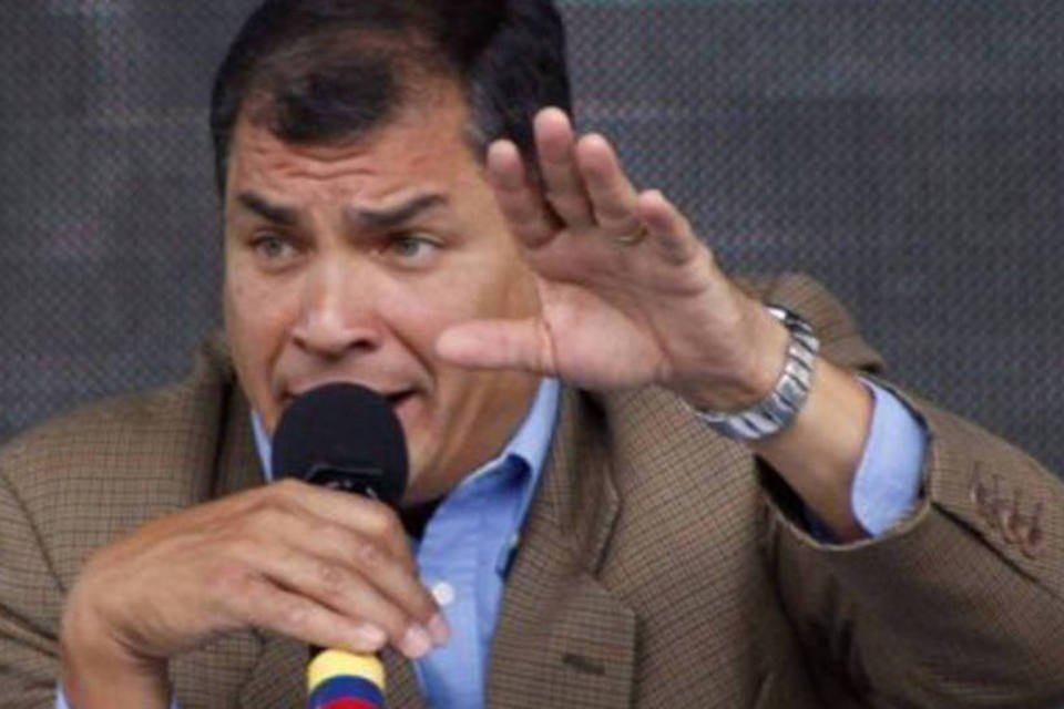 Rafael Correa inscreve candidatura à reeleição