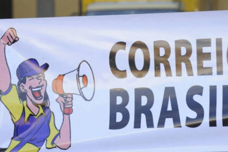 Funcionários dos Correios no estado do Rio de Janeiro estão em greve desde a 0 hora de hoje (11): A empresa informou que as pessoas que tiverem problema com prazos e encomendas podem manter contato com o canal Fale com os Correios. (Tânia Rêgo/ABr)