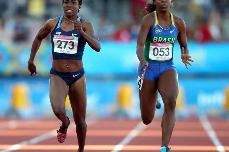 Rosangela ficou com ouro por apenas 0s03 de vantagem para a americana Barbara Pierre, medalhista de prata (Getty Images)